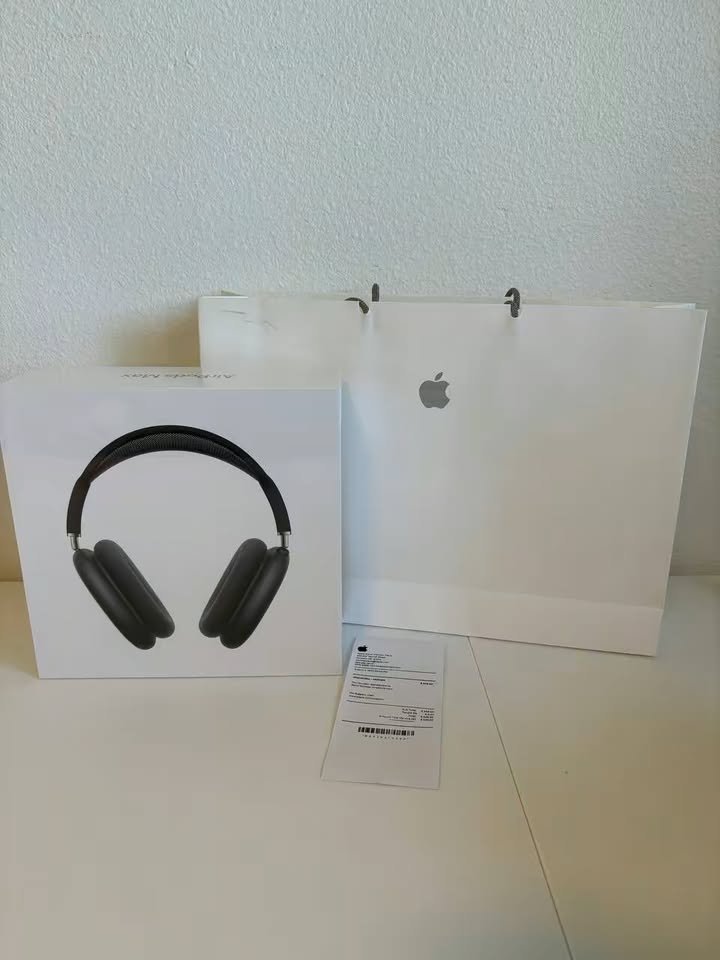 AirPods Max product